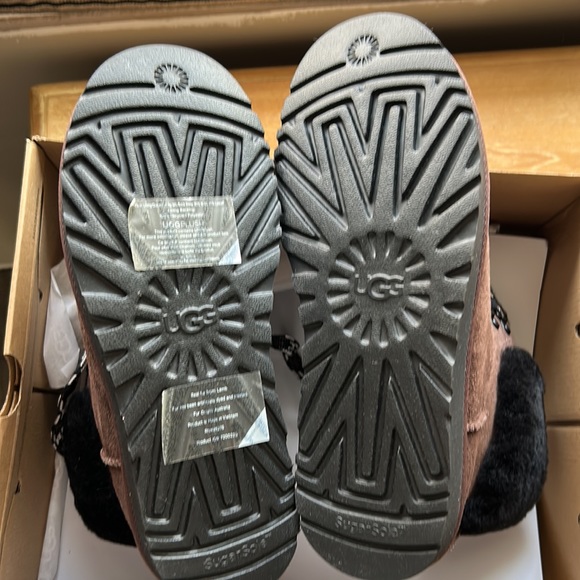 Women's Classic Mini Alpine Lace-Up Booties - Picture 9 of 12